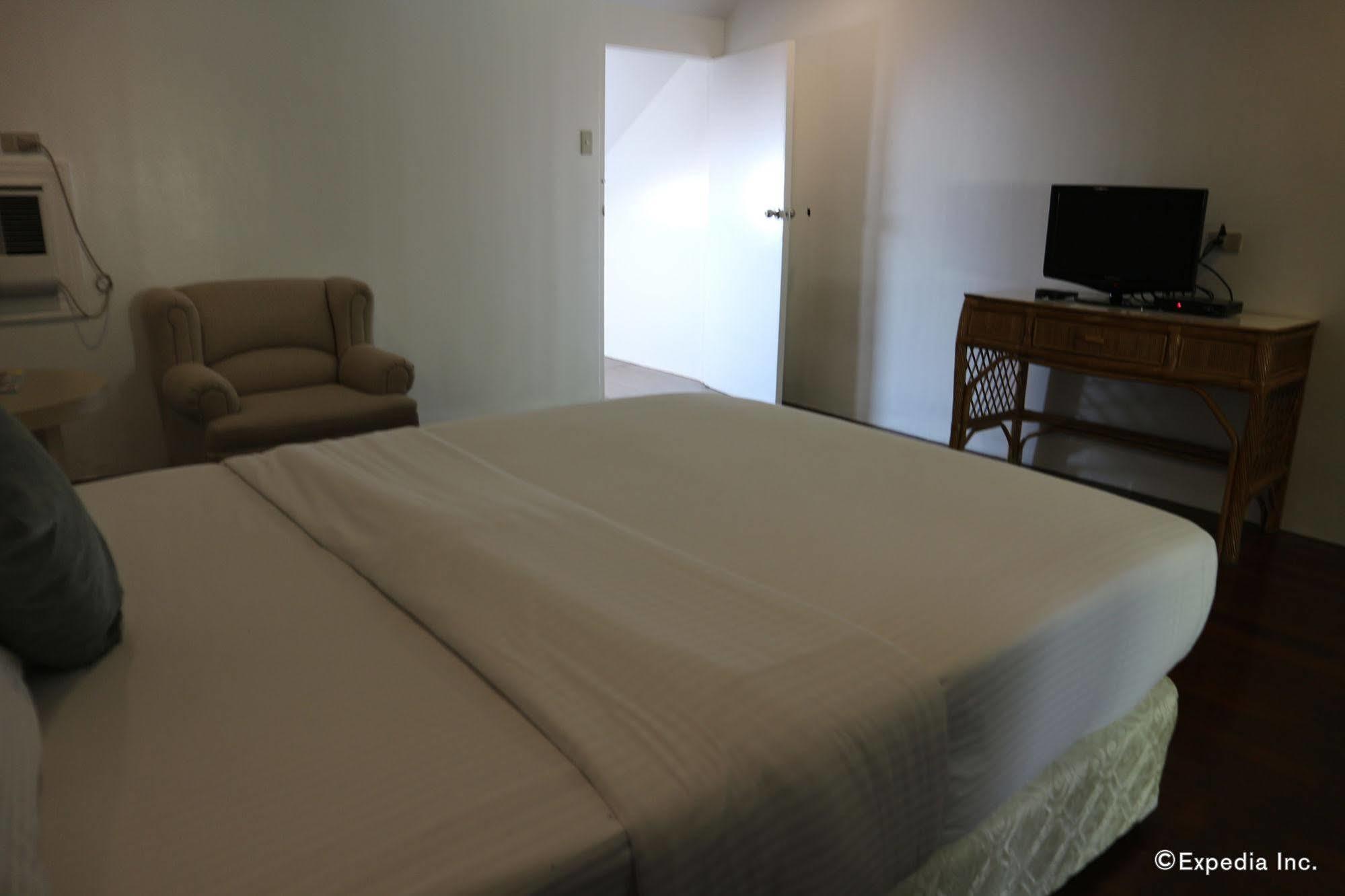 Sta. Monica Beach Club Dumaguete City Екстер'єр фото